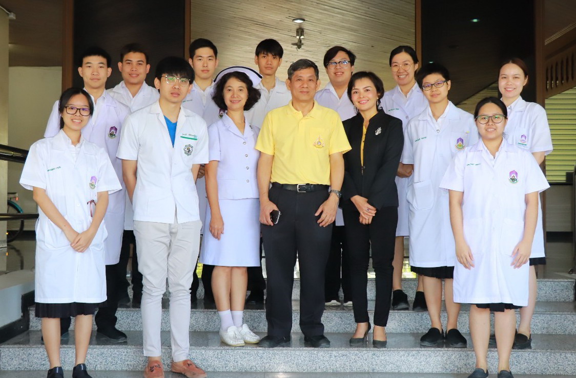 รพ.สวนปรุง ต้อนรับอาจารย์และนิสิตแพย์ รพ.นครพิงค์  ที่มาศึกษาดูงานการบำบัดรักษาผู้ป่วยโรคติดสุรา - Chiang Mai News