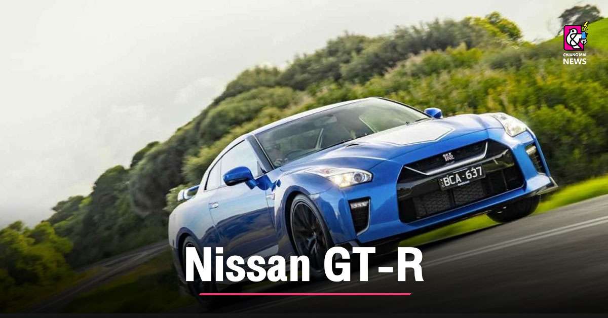 日産日産GT-Rハイテクルックとパワフルなパフォーマンス。